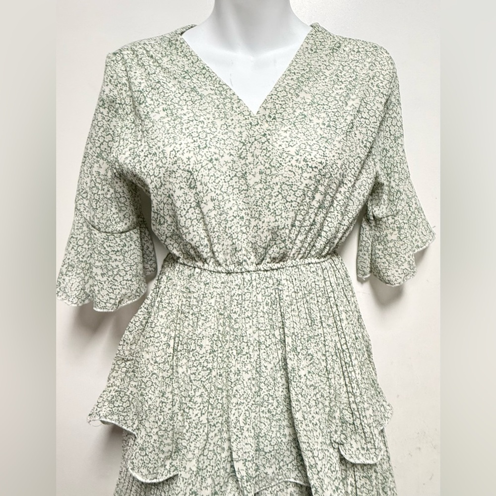 Floral Ruffle Dress Size S - Picture 3 of 9